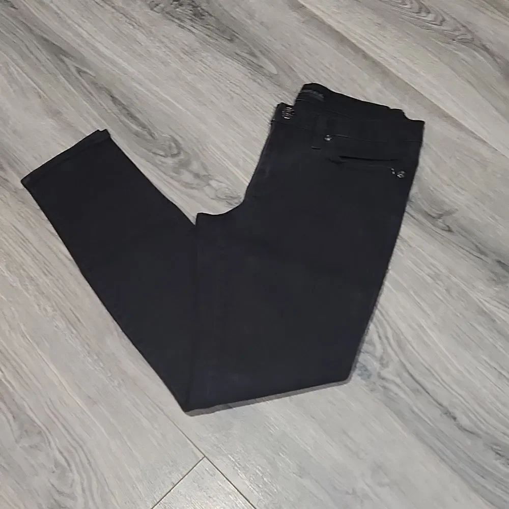 Rock & Republic Berlin Skinny Jeans